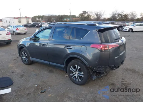 2017 Toyota Rav4 Le z USA, uszkodzony, nr VIN JTMBFREV0HJ122394